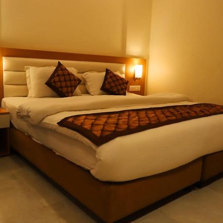 Ananda Castle Hotel Vrindāvan Екстериор снимка