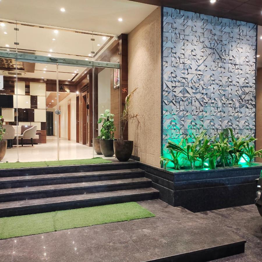 Ananda Castle Hotel Vrindāvan Екстериор снимка