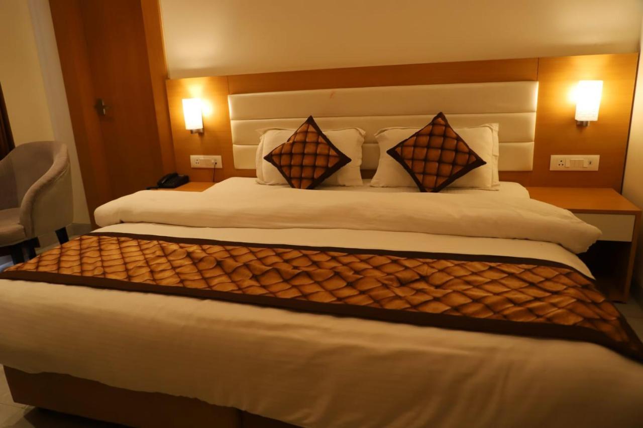 Ananda Castle Hotel Vrindāvan Екстериор снимка