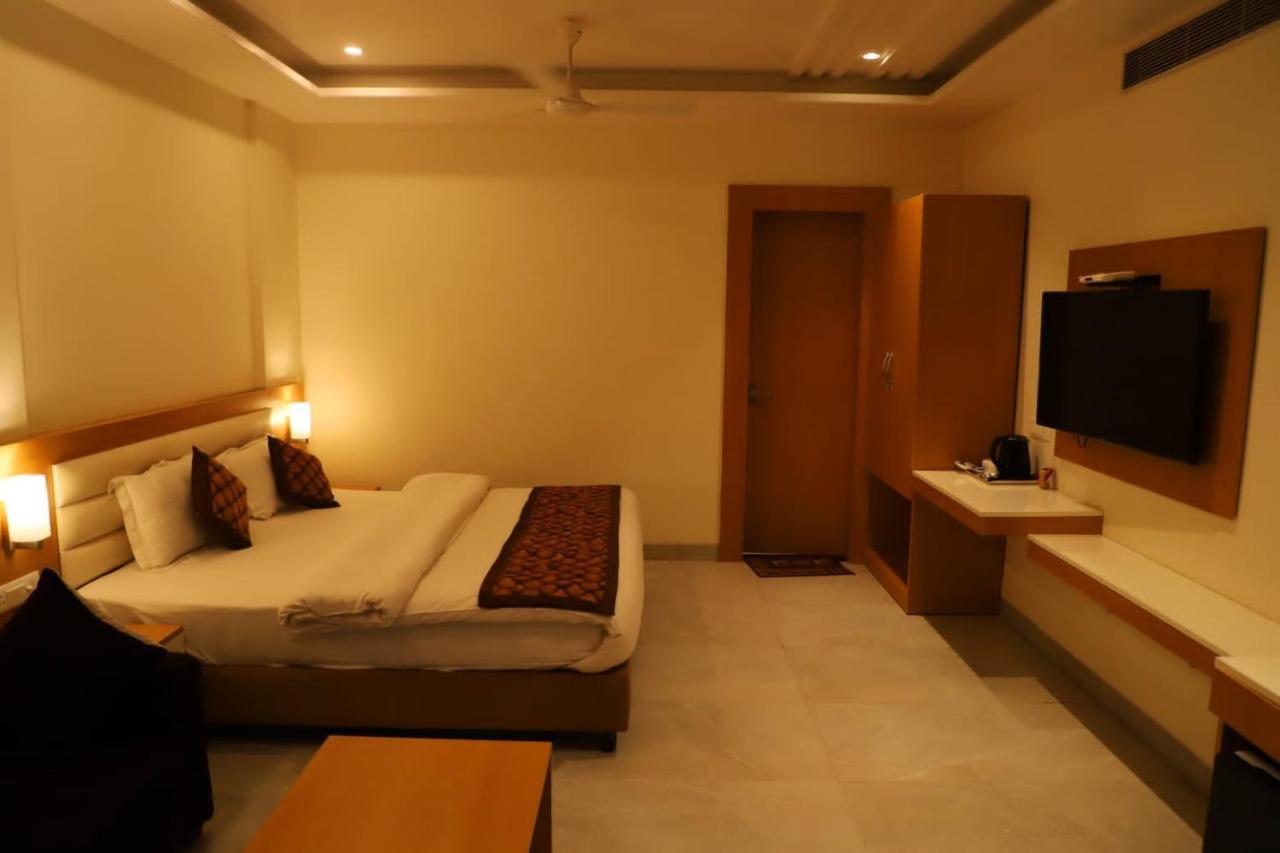 Ananda Castle Hotel Vrindāvan Екстериор снимка
