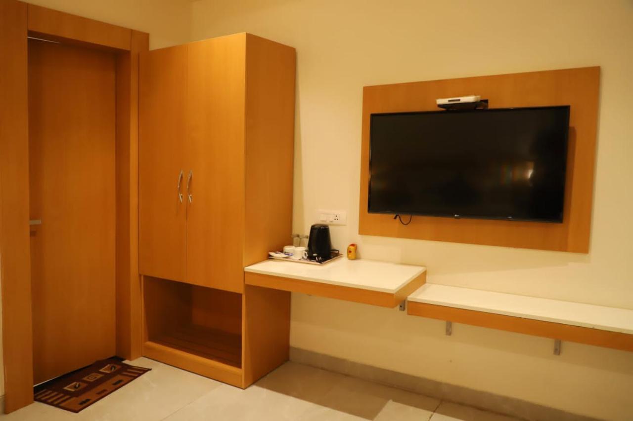 Ananda Castle Hotel Vrindāvan Екстериор снимка